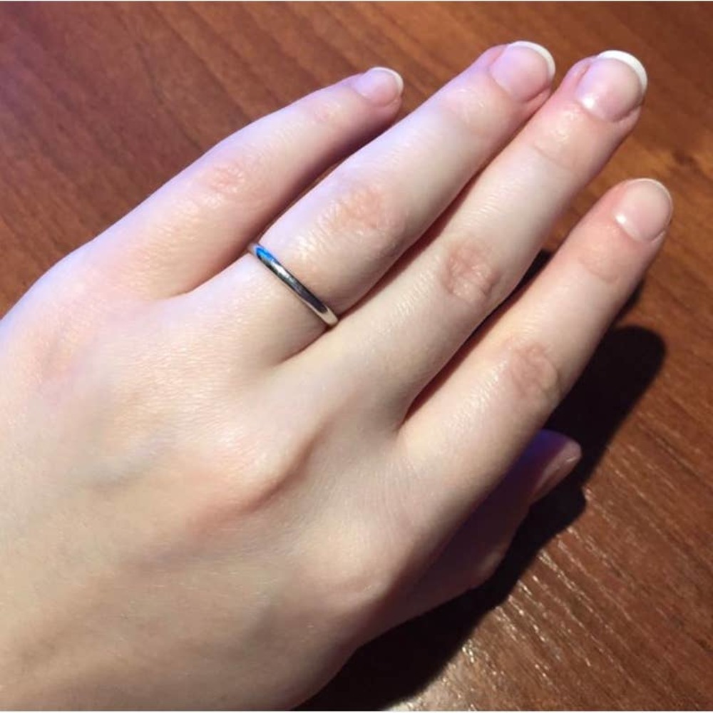 Simple Women's Ring - Picture 3 of 5